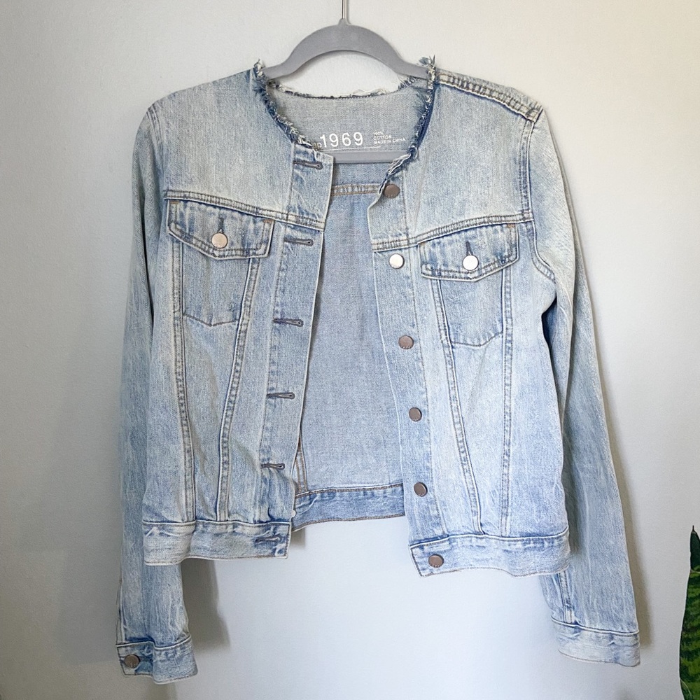 Gap Light wash Jean Jacket